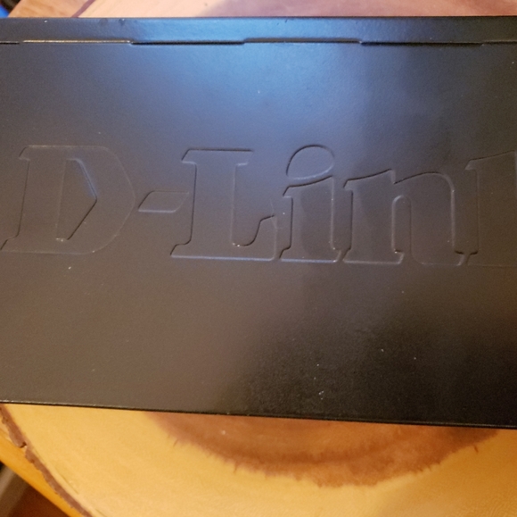 D-Link 10/100 SWITCH DES-1024D rack switch - Picture 3 of 9